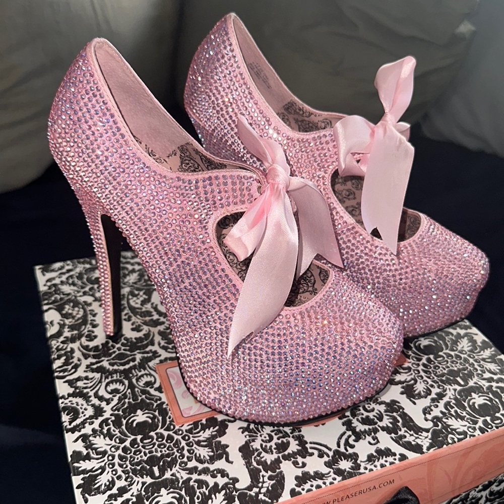 Pink Rhinestone Heels Size 8 - Picture 5 of 5